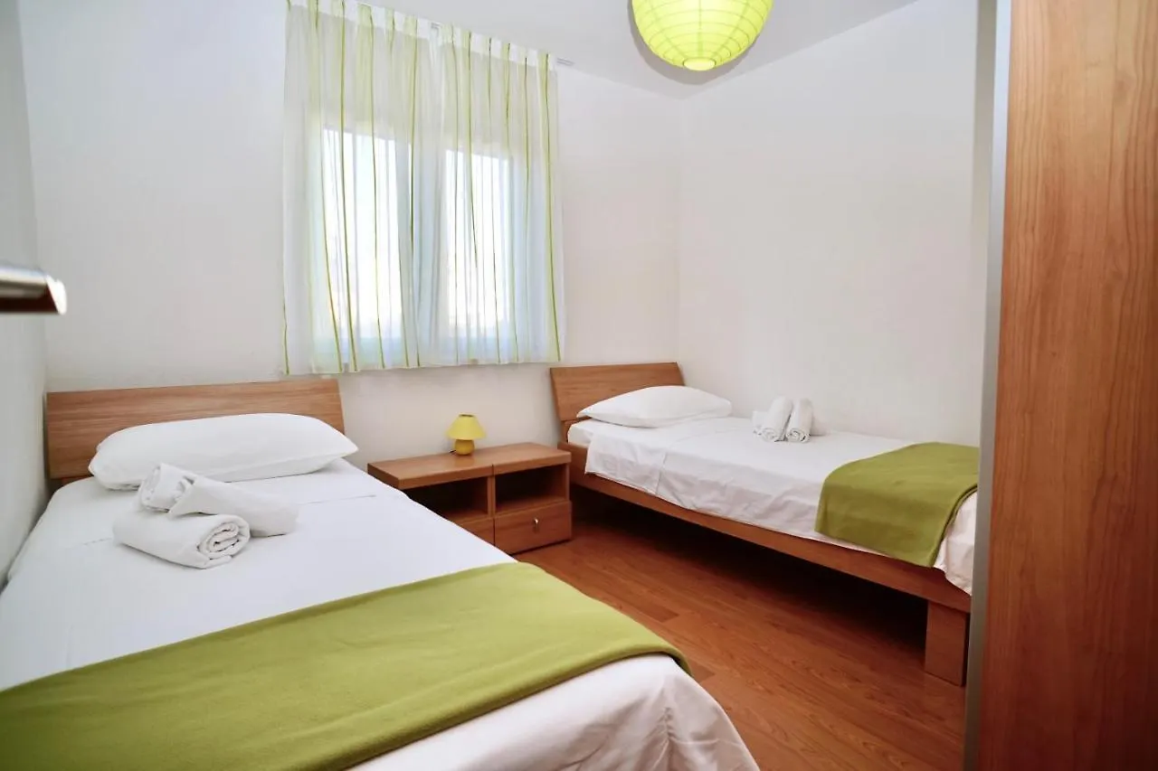 Apartments Betanija Trogir 0*,  Kroatië