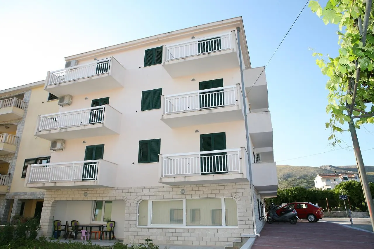 Apartments Betanija Trogir 0*,  Kroatië
